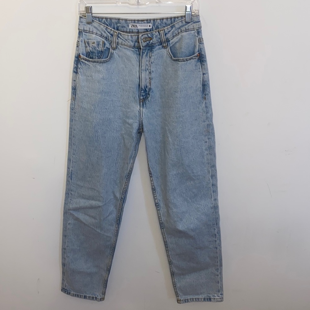 Zara Light Blue Jean. Size US 6